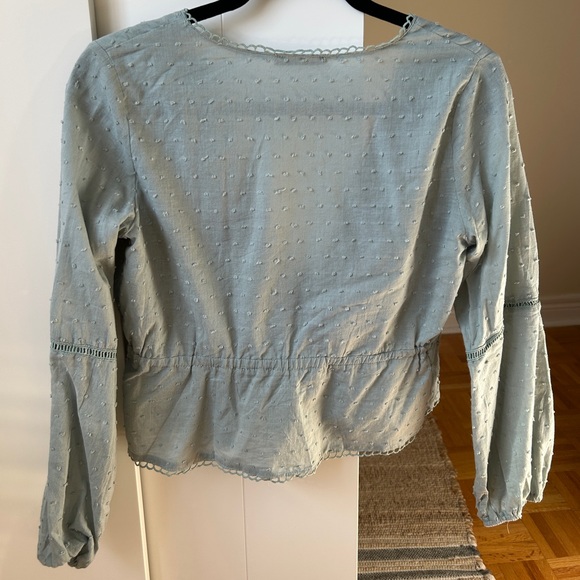 Front tie long sleeve top - Picture 3 of 3